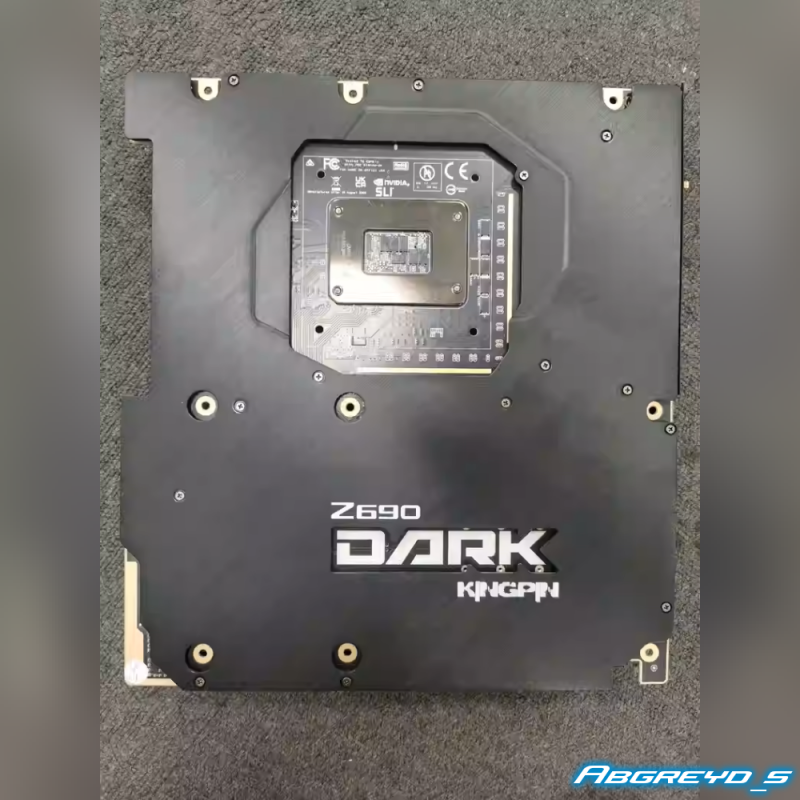 EVGA Z690 Dark Kingpin