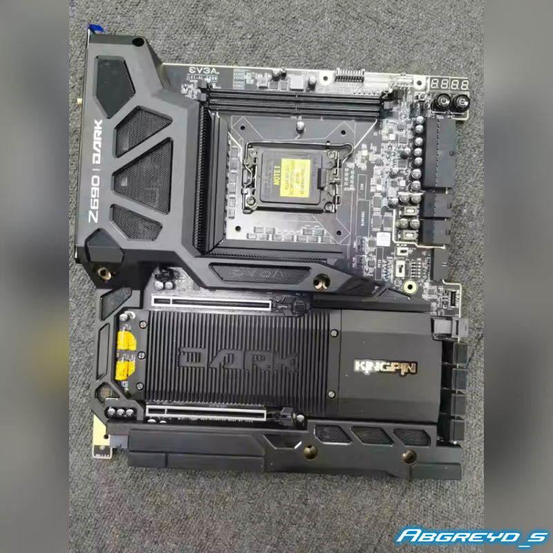 EVGA Z690 Dark Kingpin