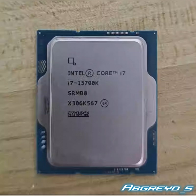 MSI MPG Z790 EDGE WIFI + i7-13700K