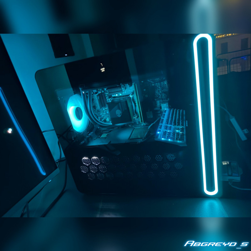 Флагманский игровой ПК: Alienware Starship R17