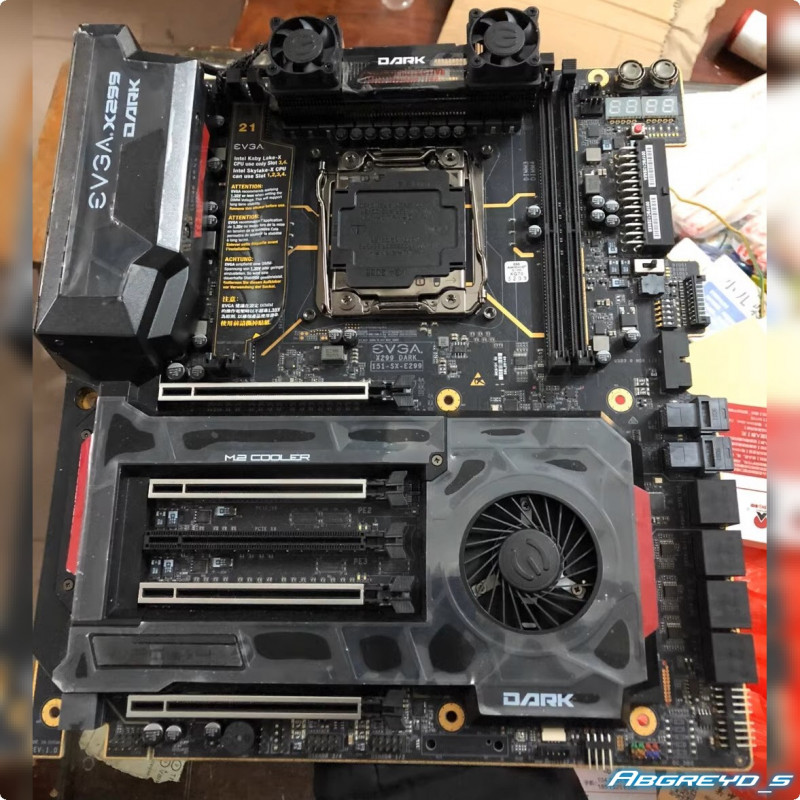 EVGA X299 Dark + i9-9980XE