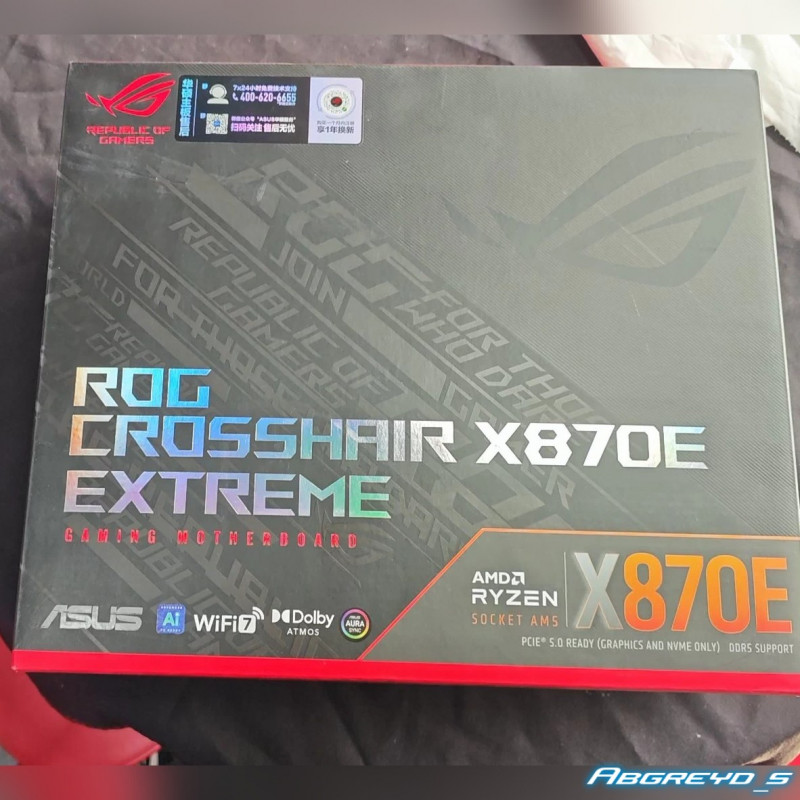 ASUS ROG CROSSHAIR X870E EXTREME + AMD Ryzen 9 9950X3D