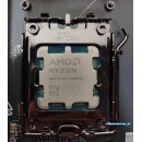 MSI MEG X870E GODLIKE + AMD Ryzen 7 9800X3D