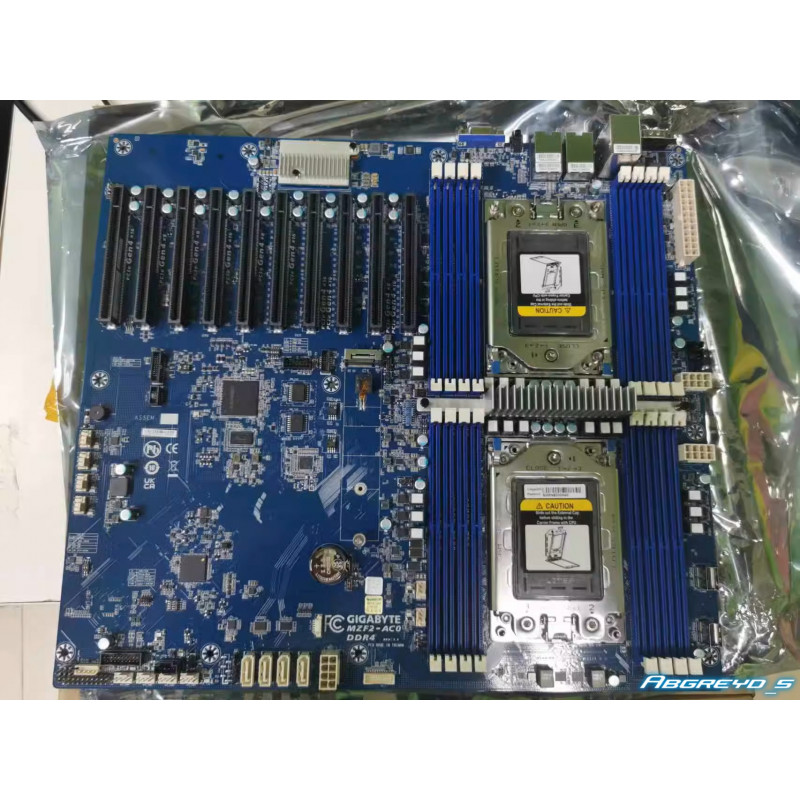 GIGABYTE MZF2-AC0 + 2*AMD EPYC 7763