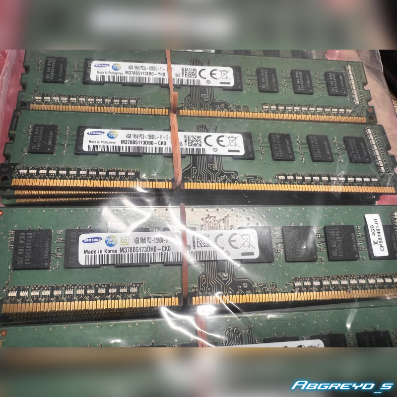 Samsung DDR3 32GB (8x4GB) 1600 MT/s UDIMM (1Rx8)