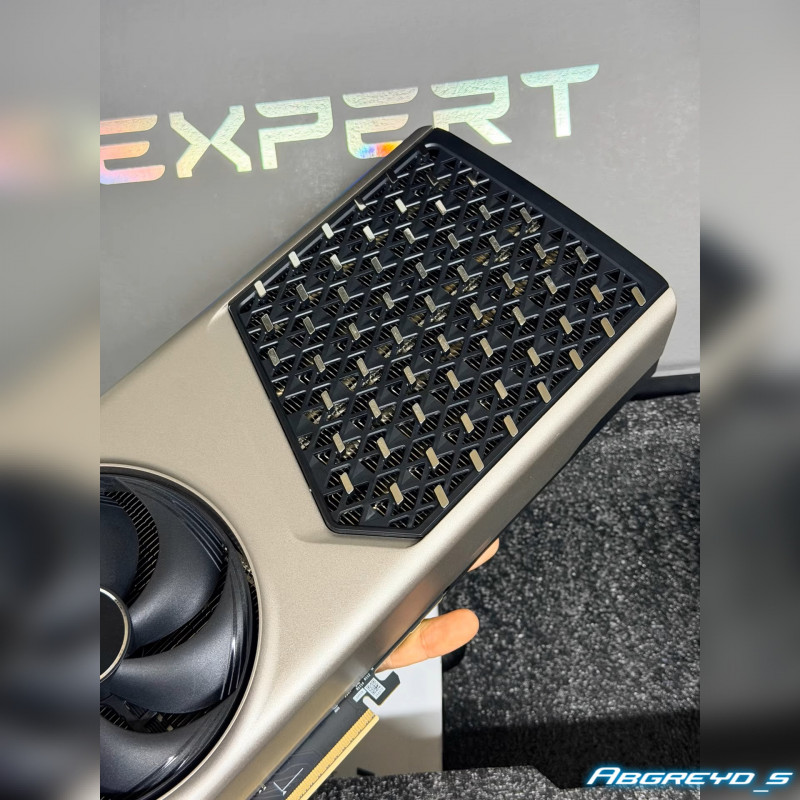 MSI RTX 5080 EXPERT OC 16GB