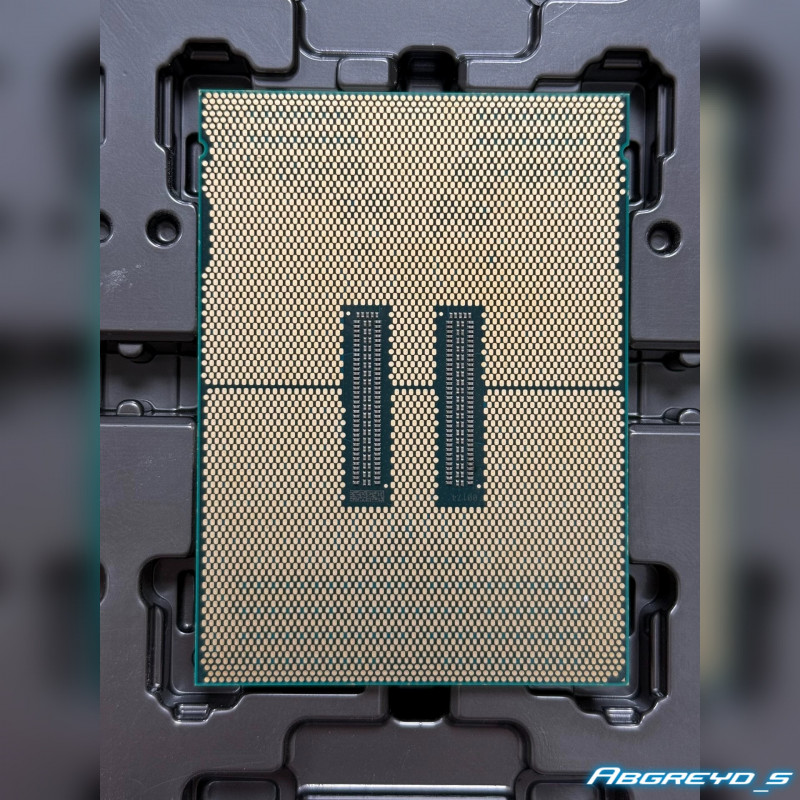 Intel Xeon w7-2495X 24C/48T, 45 МБ L3, LGA 4677