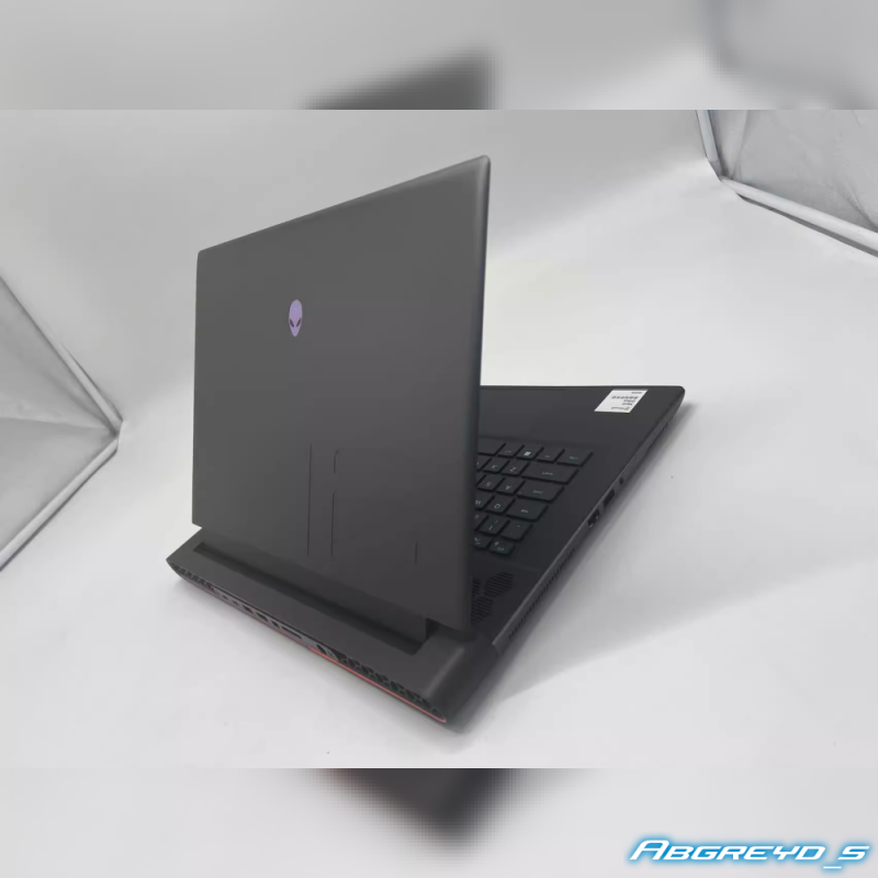 Alienware M16R1, AMD Ryzen 9 7945HX, DDR5 4800MHz, RTX 4090 16GB